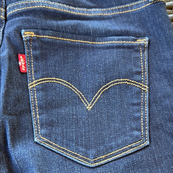 Levi's Women’s 311 Shaping Skinny Jeans Dark Wash like new size 27 - Picture 9 of 13
